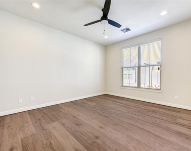 5920 Jasper Jones Way - Photo Thumbnail 27