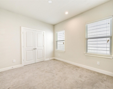 5920 Jasper Jones Way - Photo Thumbnail 31
