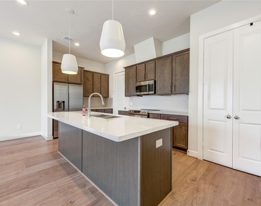 5920 Jasper Jones Way - Photo Thumbnail 11