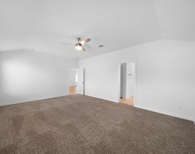 3819 Pierce Place Lane - Photo Thumbnail 4