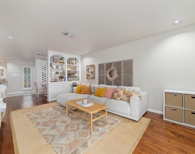 869 Wax Myrtle Lane - Photo Thumbnail 10