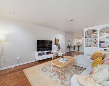 869 Wax Myrtle Lane - Photo Thumbnail 11