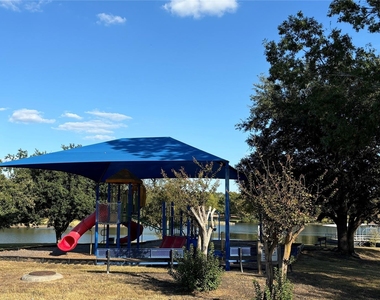 6894 Stillwater Drive - Photo Thumbnail 28