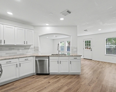 6894 Stillwater Drive - Photo Thumbnail 8