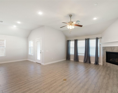 67 Pioneer Canyon Place - Photo Thumbnail 7