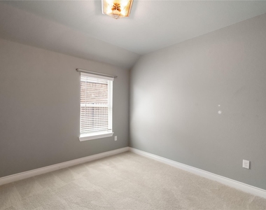 67 Pioneer Canyon Place - Photo Thumbnail 20