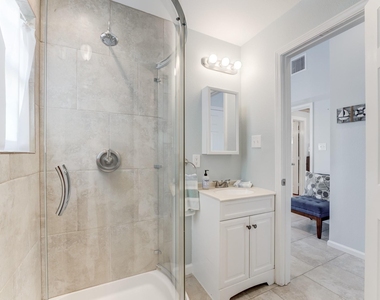 4211 Surf Drive - Photo Thumbnail 29