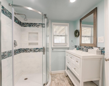 4211 Surf Drive - Photo Thumbnail 28