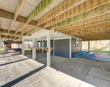 4211 Surf Drive - Photo Thumbnail 33