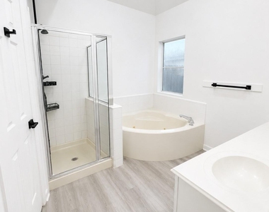 12254 Cardston Court - Photo Thumbnail 10