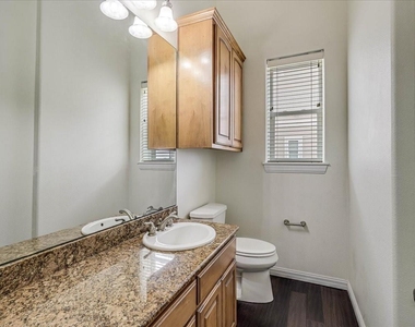 14910 Leeward Drive - Photo Thumbnail 17