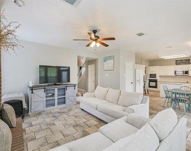 20422 Maple Meadows Court - Photo Thumbnail 10