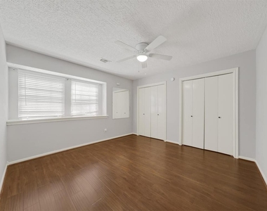 12406 Sarti Street - Photo Thumbnail 21