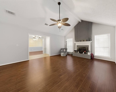 12406 Sarti Street - Photo Thumbnail 8