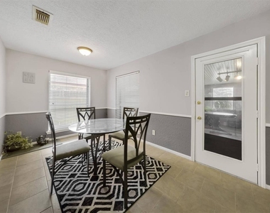 12406 Sarti Street - Photo Thumbnail 15