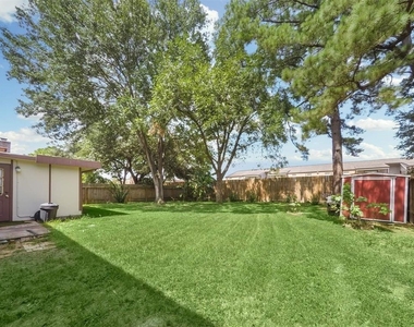 12406 Sarti Street - Photo Thumbnail 27