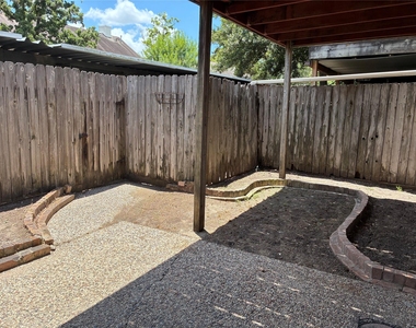 13026 Trail Hollow Drive - Photo Thumbnail 8