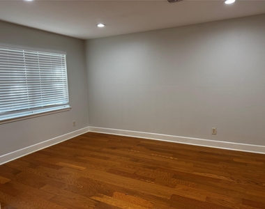 12119 Dunlap Street - Photo Thumbnail 1