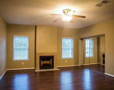 6000 Reims Road - Photo Thumbnail 8