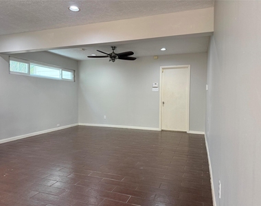 11318 Briar Forest Drive - Photo Thumbnail 3