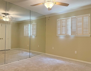 11318 Briar Forest Drive - Photo Thumbnail 14