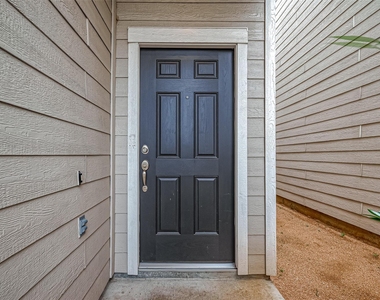 10511 Blankiet Lane - Photo Thumbnail 4