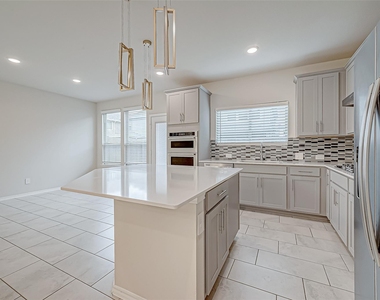 10511 Blankiet Lane - Photo Thumbnail 13