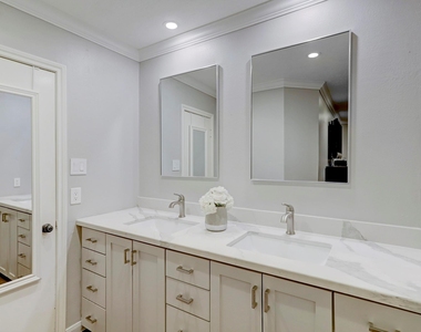 1618 Hillendahl Boulevard - Photo Thumbnail 18