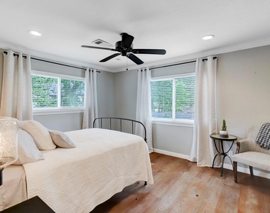 1618 Hillendahl Boulevard - Photo Thumbnail 19
