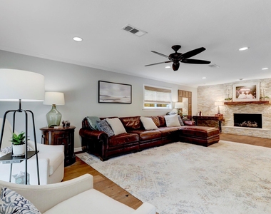 1618 Hillendahl Boulevard - Photo Thumbnail 9