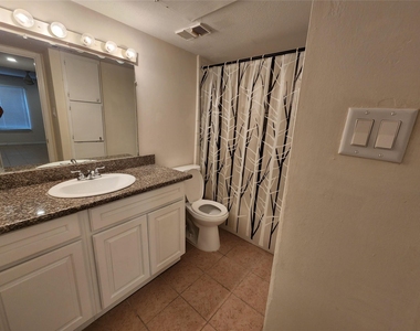 2250 Bering Drive - Photo Thumbnail 14