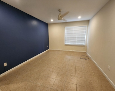 2250 Bering Drive - Photo Thumbnail 13