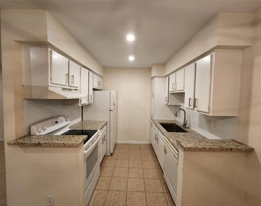 2250 Bering Drive - Photo Thumbnail 3