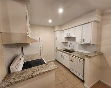 2250 Bering Drive - Photo Thumbnail 5