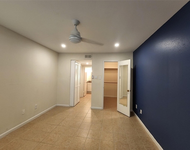 2250 Bering Drive - Photo Thumbnail 9
