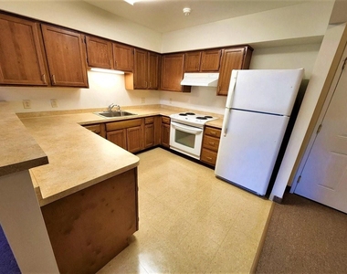 100 Canal View Dr, Ny - Photo Thumbnail 9