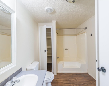 2592 County Road 152 - Photo Thumbnail 22