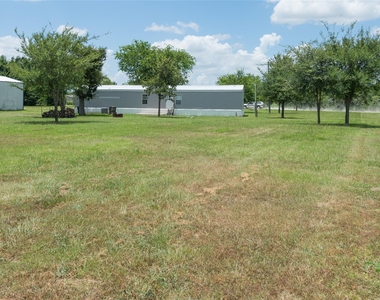 2592 County Road 152 - Photo Thumbnail 32
