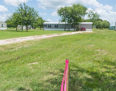 2592 County Road 152 - Photo Thumbnail 40
