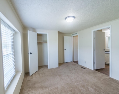 2592 County Road 152 - Photo Thumbnail 19