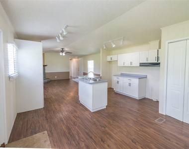 2592 County Road 152 - Photo Thumbnail 6