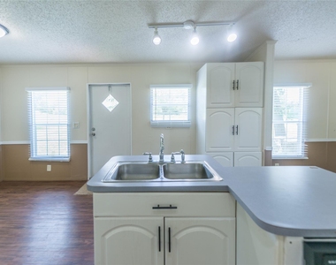 2592 County Road 152 - Photo Thumbnail 9