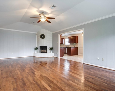 6214 Rutherglenn Drive - Photo Thumbnail 11