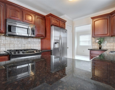 6214 Rutherglenn Drive - Photo Thumbnail 7