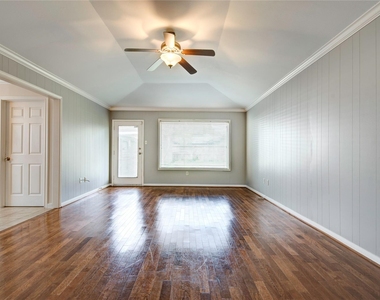 6214 Rutherglenn Drive - Photo Thumbnail 12