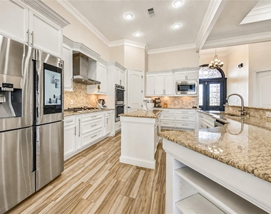 8245 Stacy - Photo Thumbnail 9