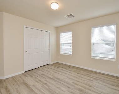 21610 Yeaney Drive - Photo Thumbnail 15