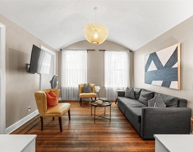 1202 Hawthorne Street - Photo Thumbnail 4