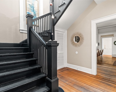 1202 Hawthorne Street - Photo Thumbnail 13