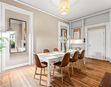 1202 Hawthorne Street - Photo Thumbnail 3